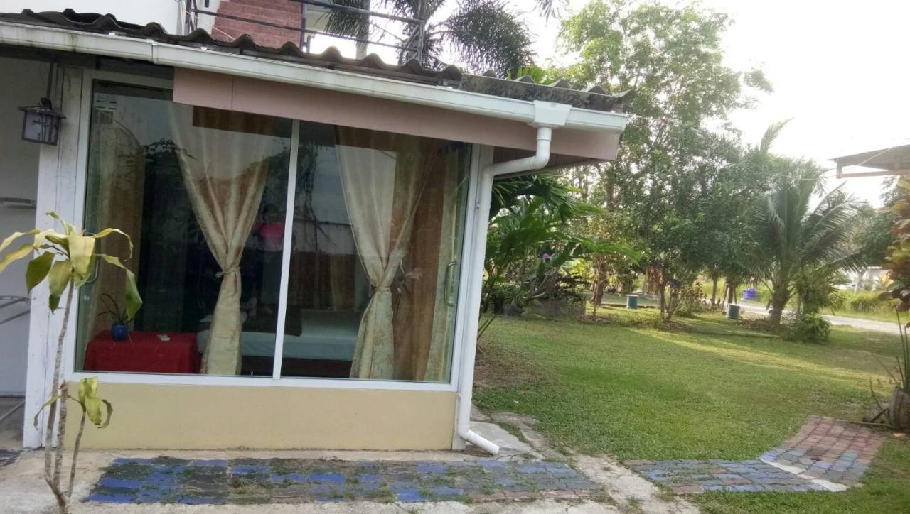 Batikseafood Airport & Room Ban Bo Sai Klang Bagian luar foto