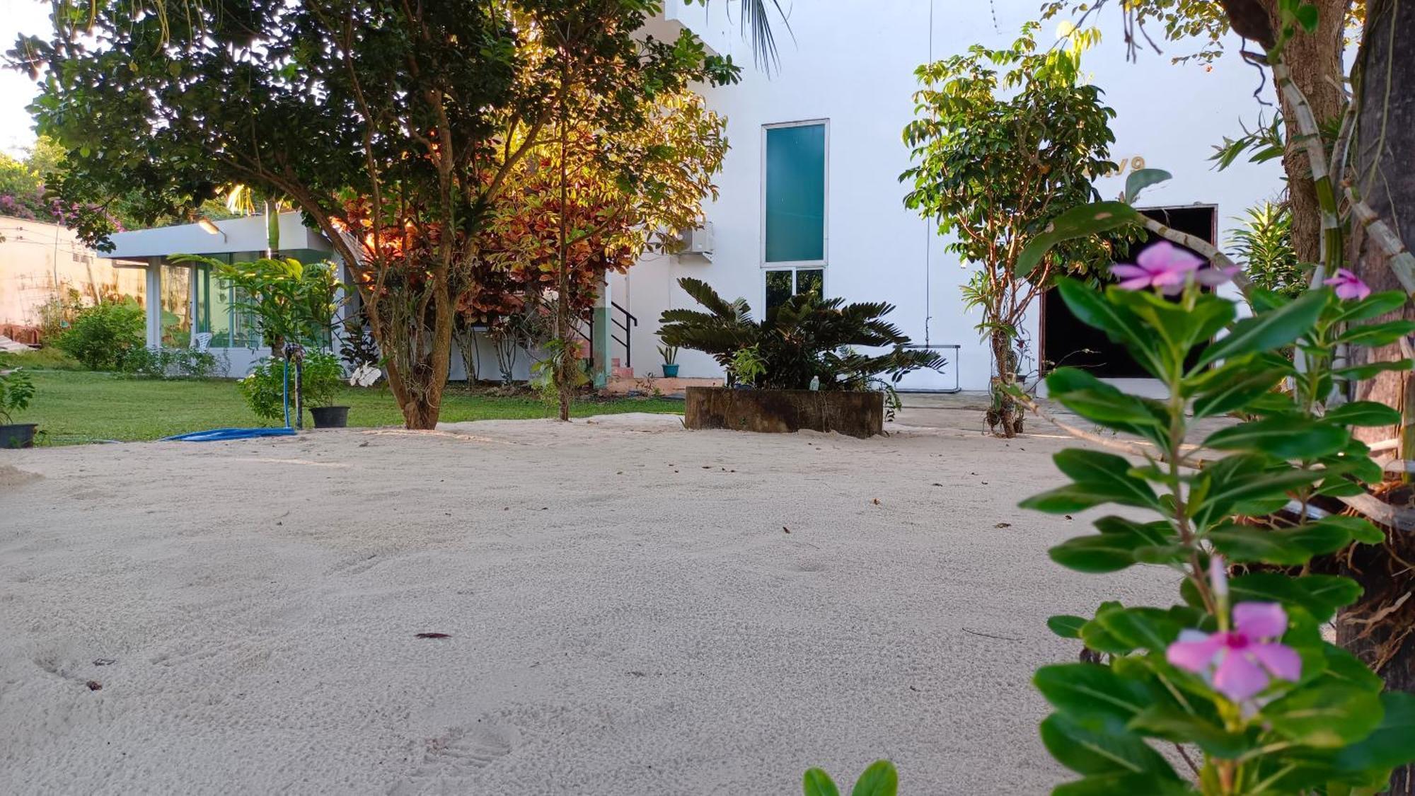 Batikseafood Airport & Room Ban Bo Sai Klang Bagian luar foto